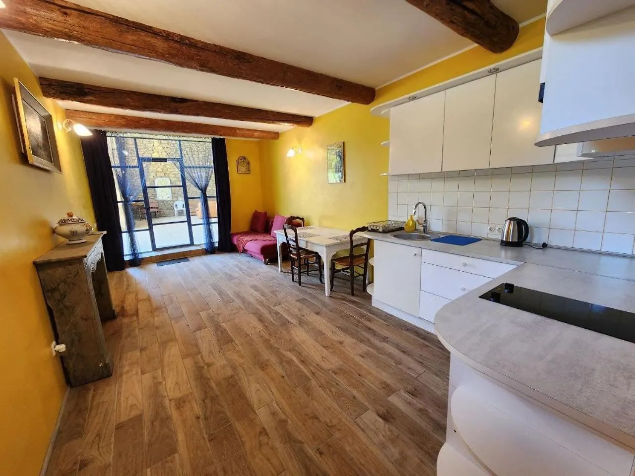 Villa La Bastide Artistique Cadenet Ferienhaus
