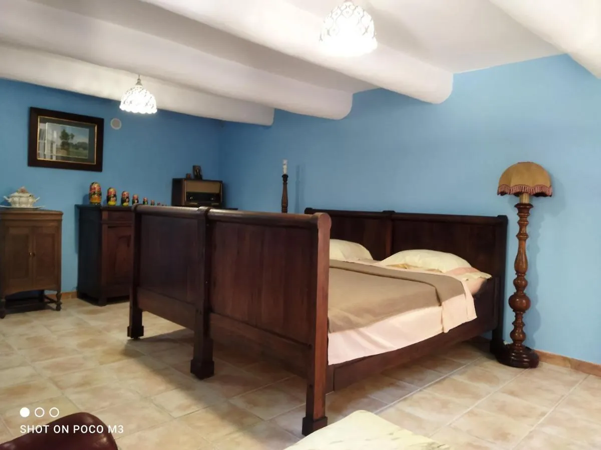 La Bastide Artistique Villa Cadenet 0*,  France