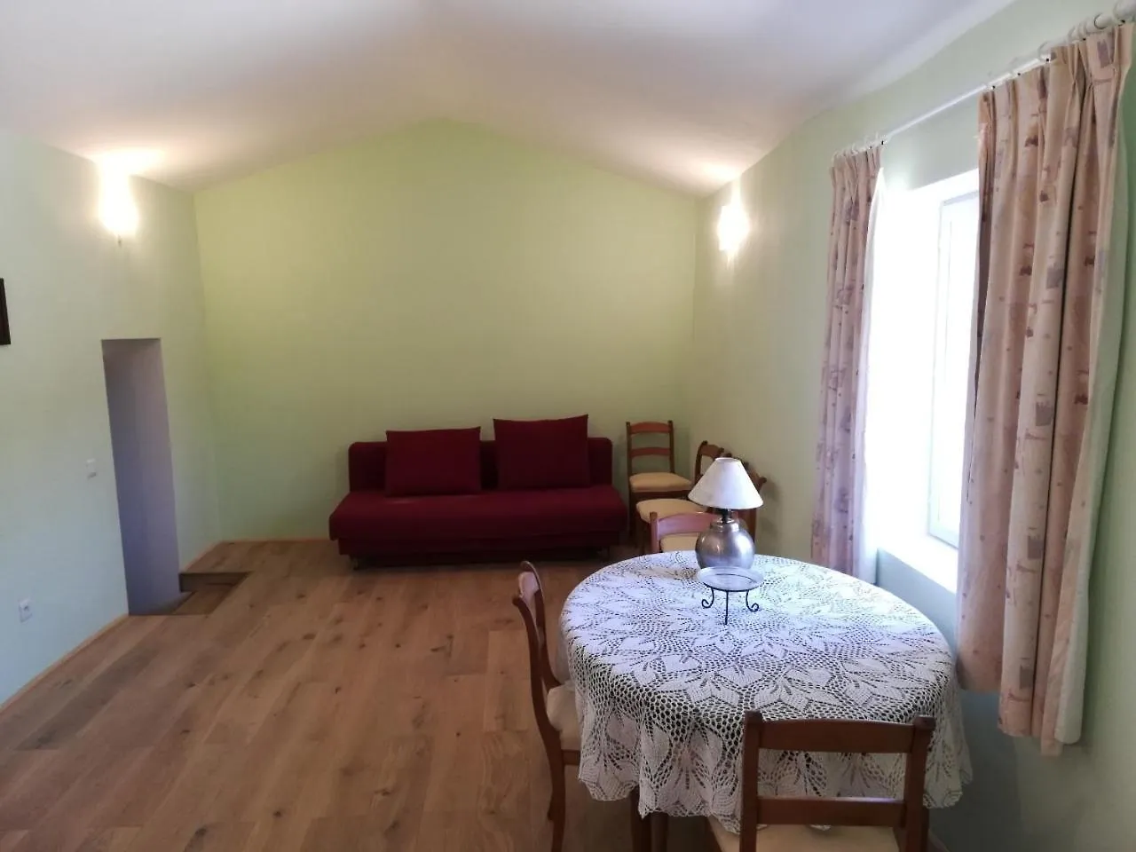 La Bastide Artistique Villa Cadenet 0*,